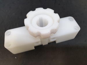 아세탈 부품 가공